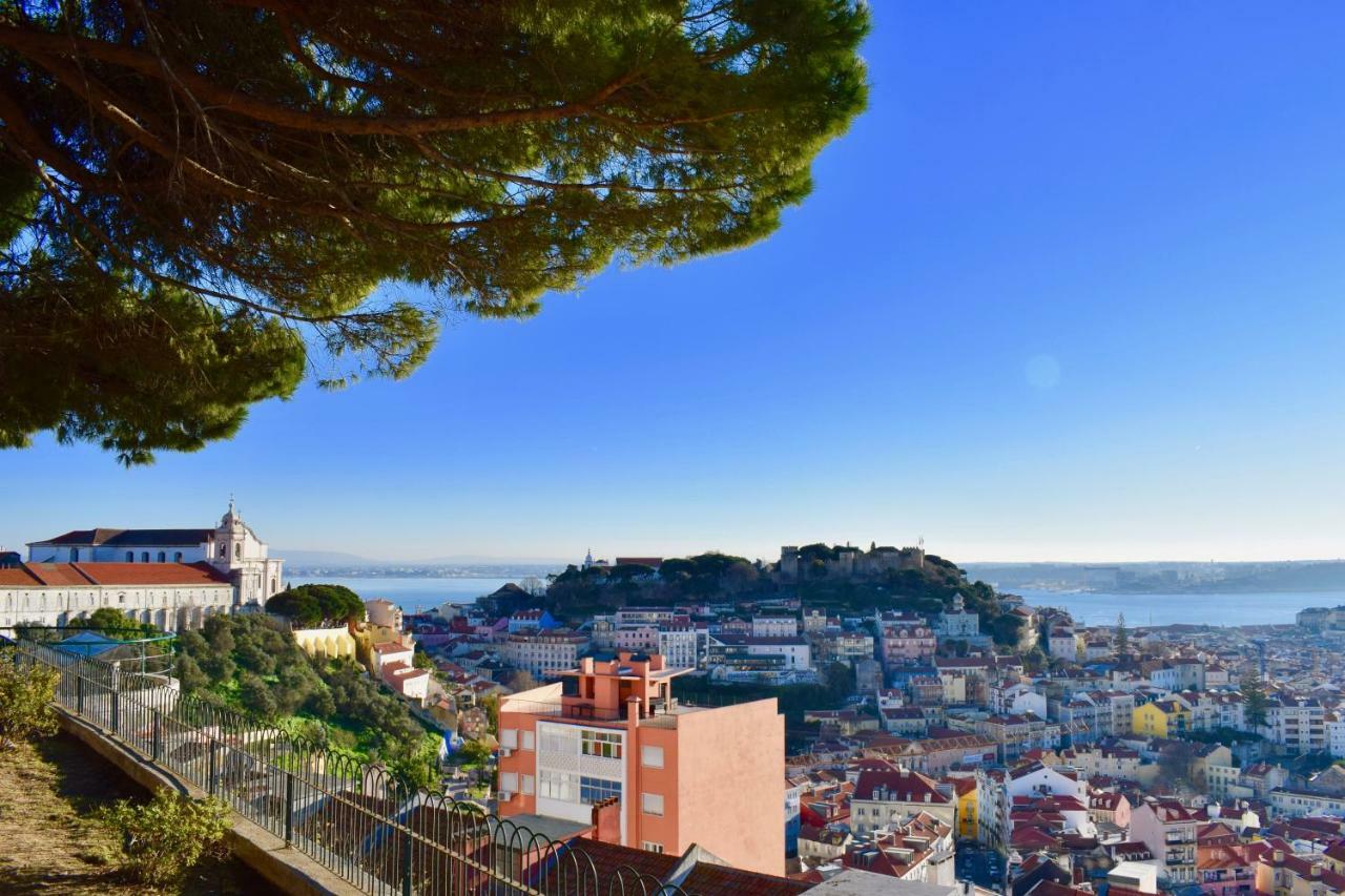 Aesthetic Riverview Apartment In Historical Lisbona Esterno foto