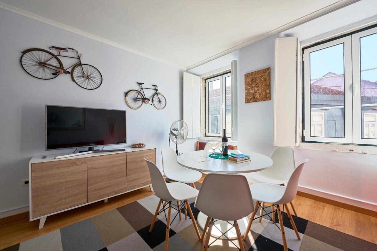 Aesthetic Riverview Apartment In Historical Lisbona Esterno foto