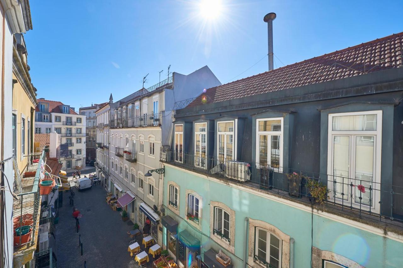 Aesthetic Riverview Apartment In Historical Lisbona Esterno foto
