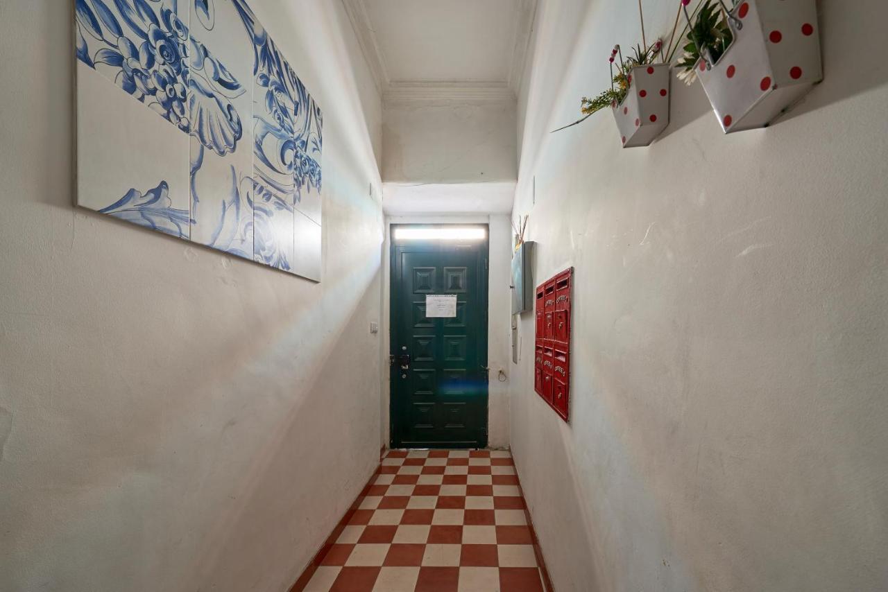 Aesthetic Riverview Apartment In Historical Lisbona Esterno foto