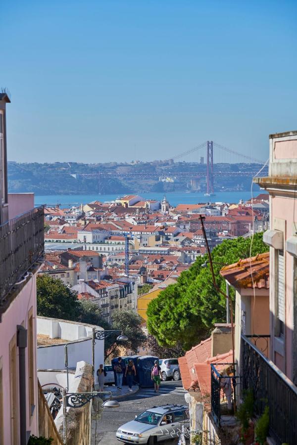 Aesthetic Riverview Apartment In Historical Lisbona Esterno foto