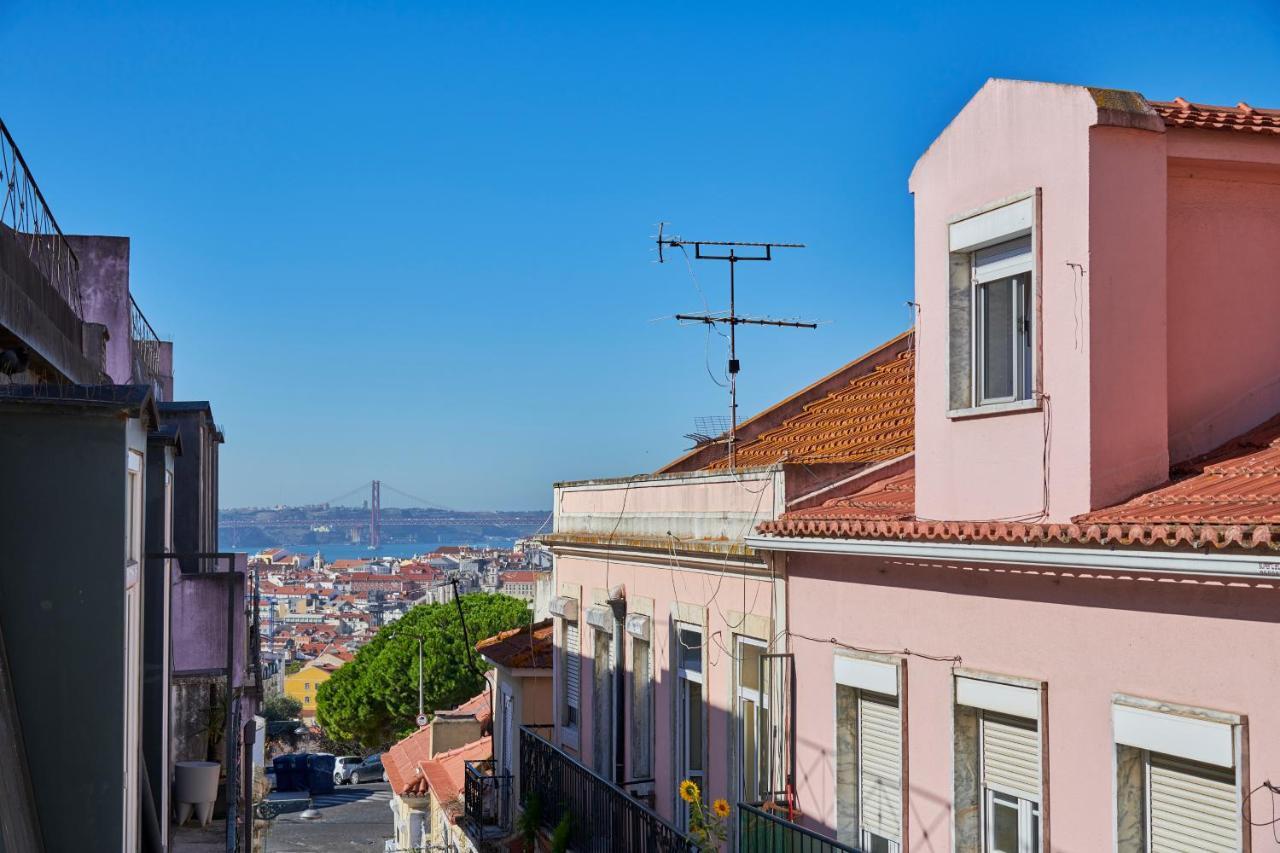 Aesthetic Riverview Apartment In Historical Lisbona Esterno foto