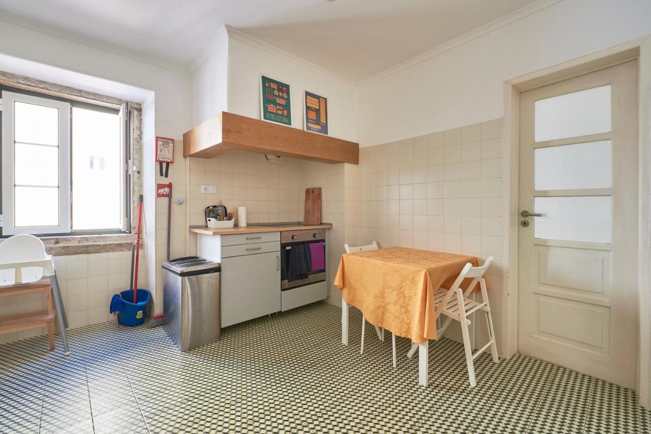 Aesthetic Riverview Apartment In Historical Lisbona Esterno foto
