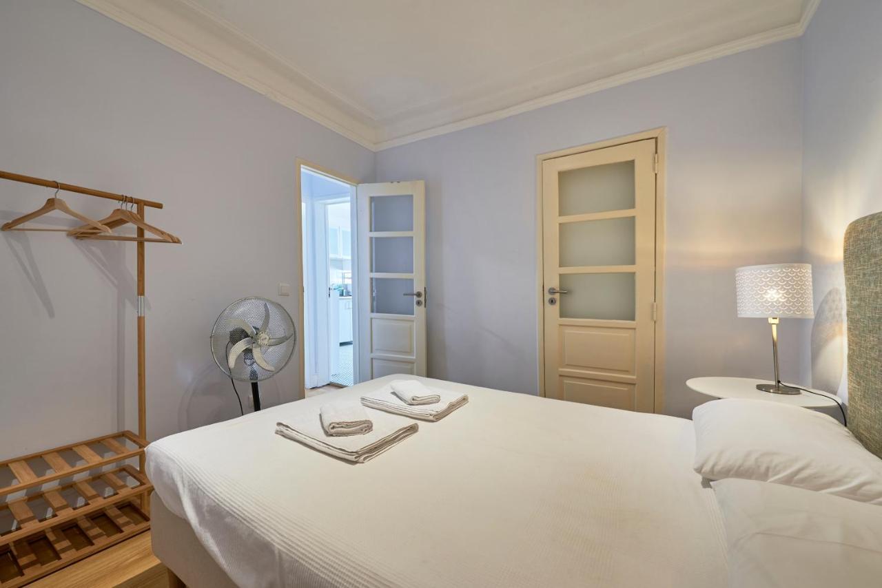 Aesthetic Riverview Apartment In Historical Lisbona Esterno foto
