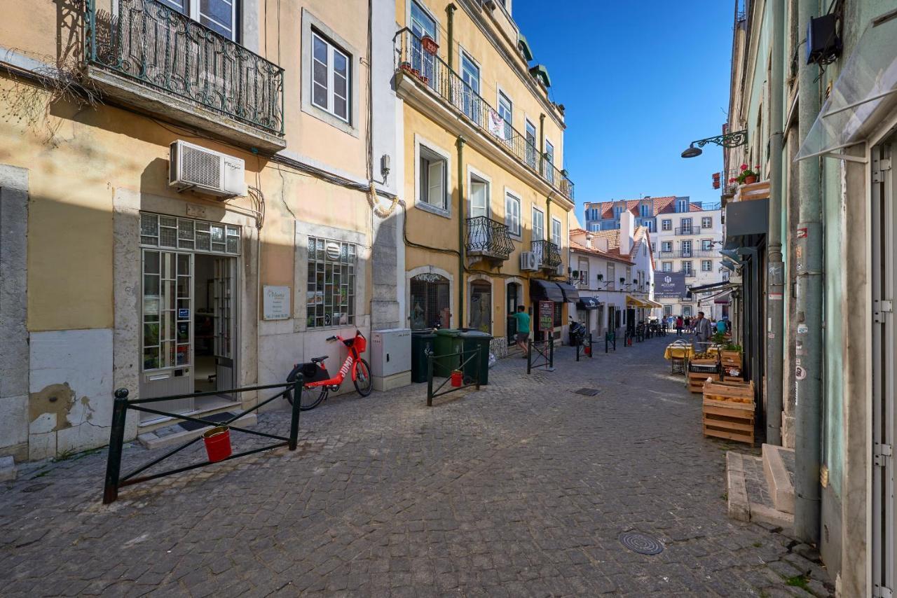 Aesthetic Riverview Apartment In Historical Lisbona Esterno foto
