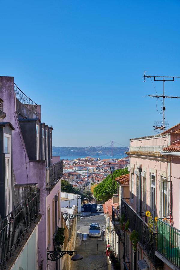 Aesthetic Riverview Apartment In Historical Lisbona Esterno foto
