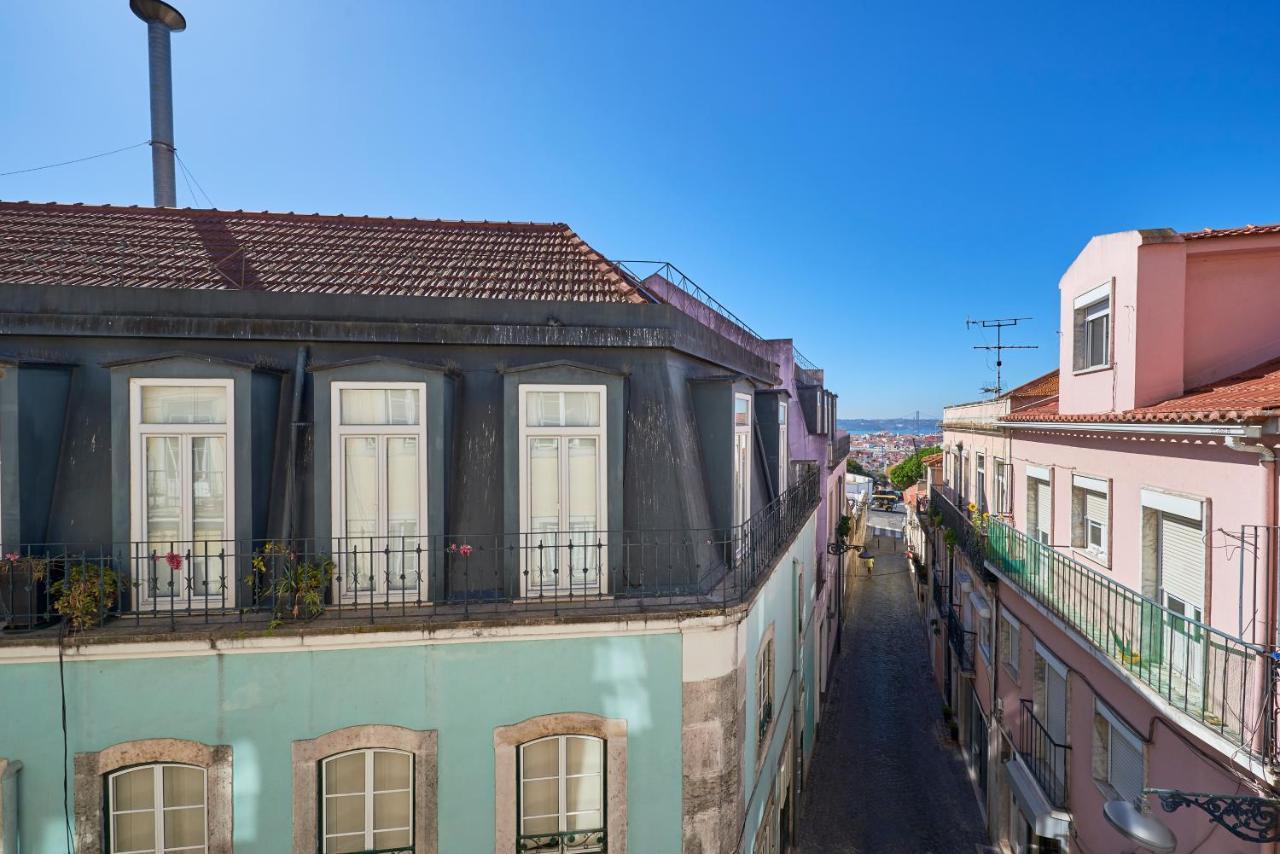 Aesthetic Riverview Apartment In Historical Lisbona Esterno foto